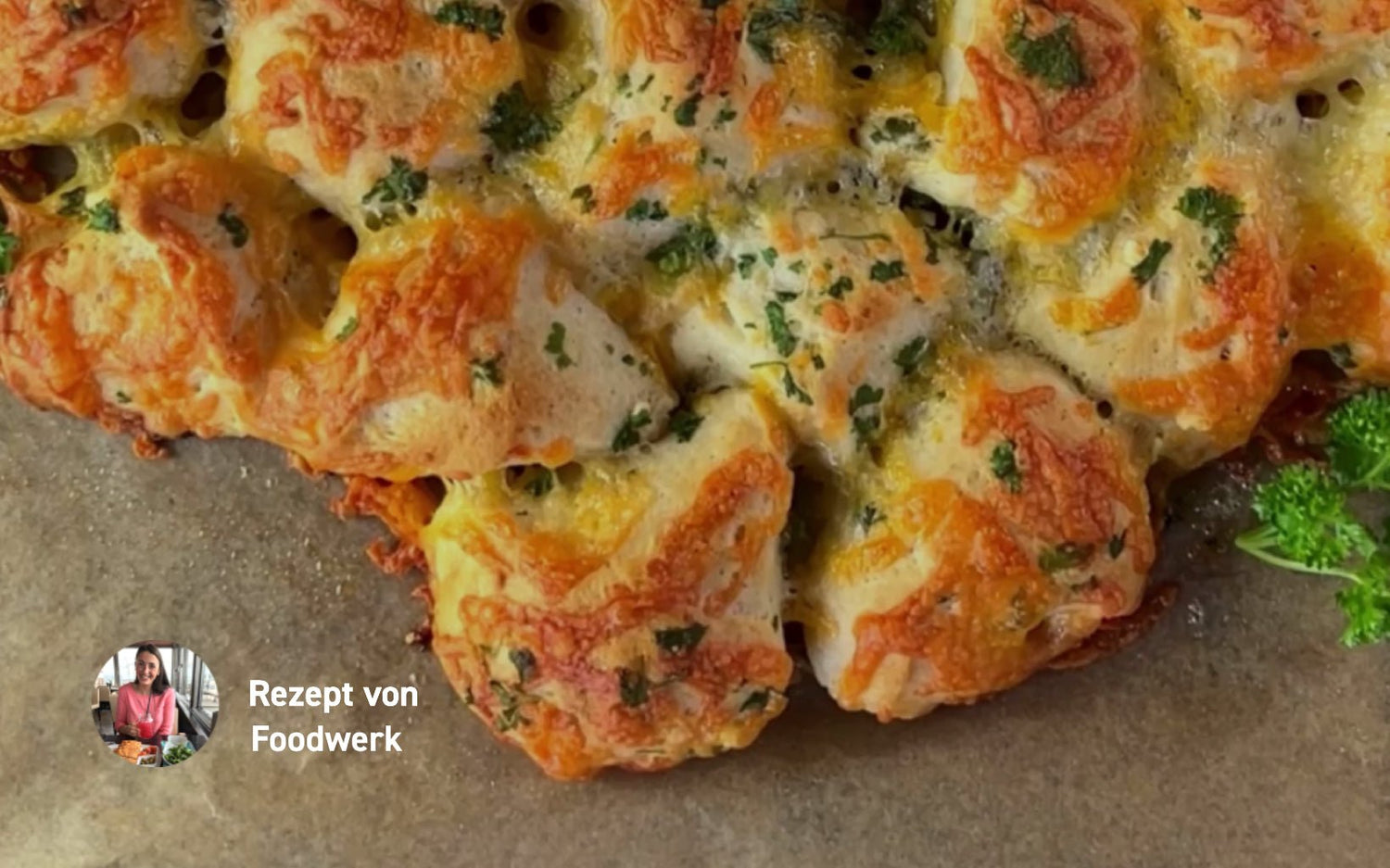 Schnelles Käse Knoblauch Zupfbrot - COSORI DE