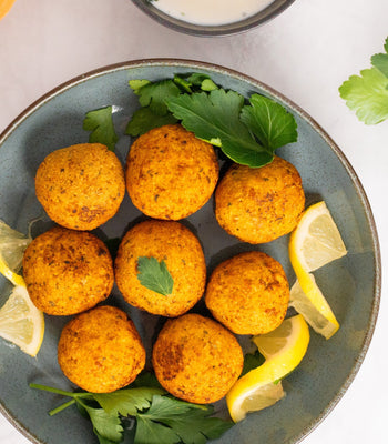Gemüse-Falafel mit Joghurt-Dip und Pita-Brot - COSORI DE