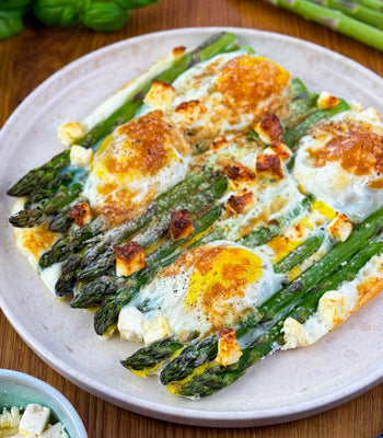 Grüner Spargel mit Eier und Hirtenkäse - COSORI DE