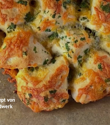 Schnelles Käse Knoblauch Zupfbrot - COSORI DE
