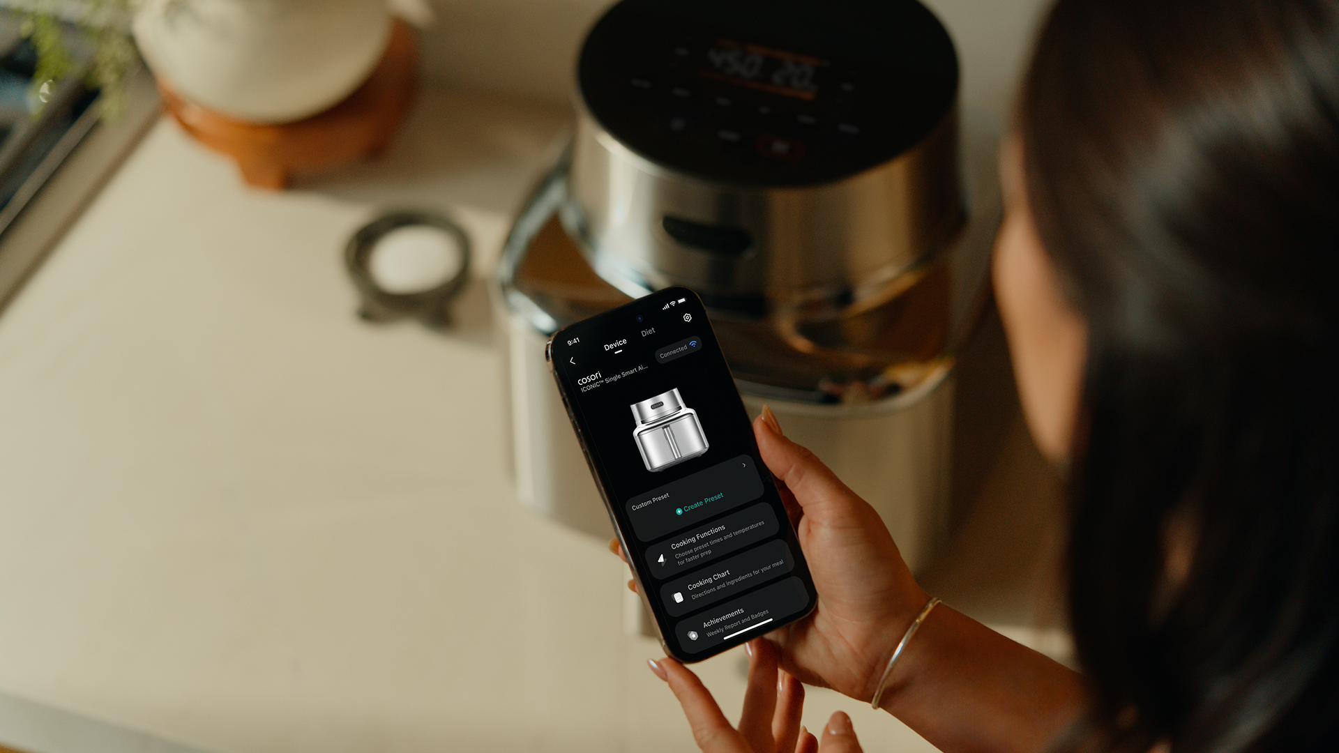 Steuerung der COSORI Iconic Single Heißluftfritteuse über die COSORI App per Smartphone